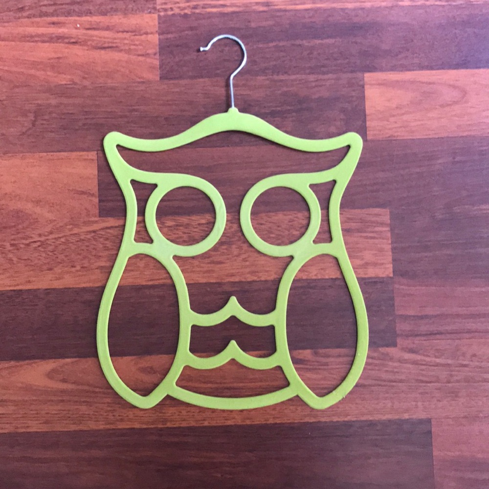 Owl scarf hanger